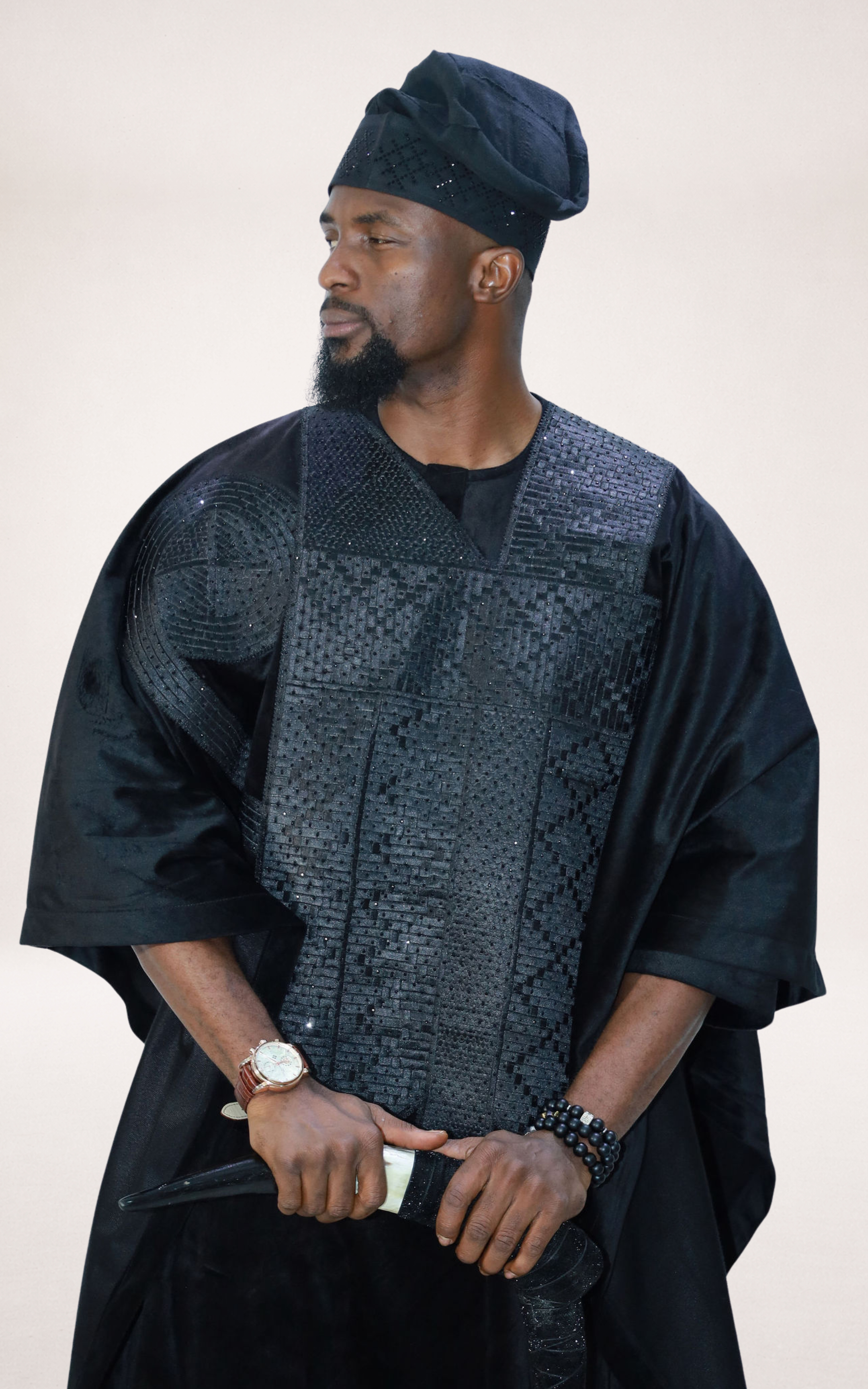 Black Velvet Agbada - page 4